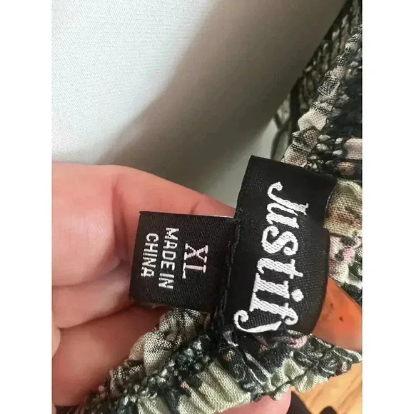 Justify dress juniors floral patterned maxi XL - Picture 6 of 6